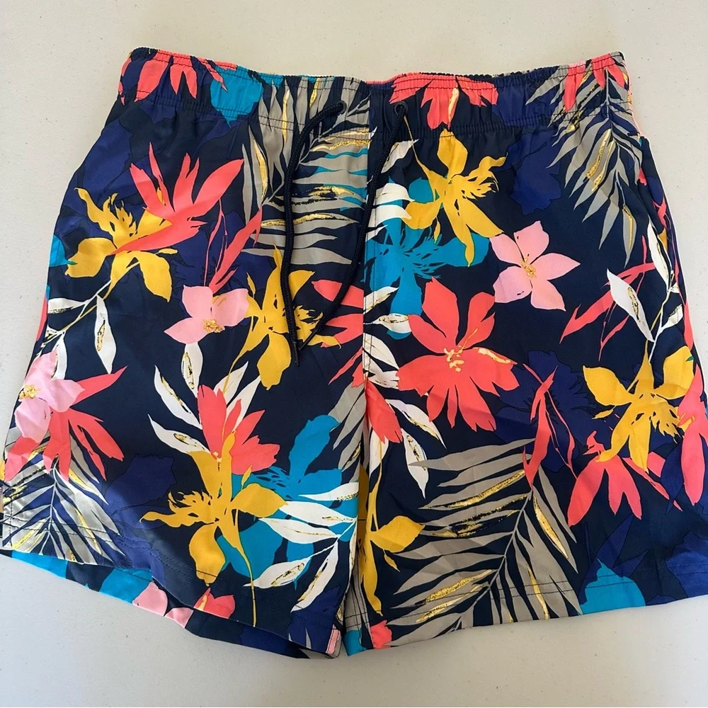 Men’s medium swim trunk bundle